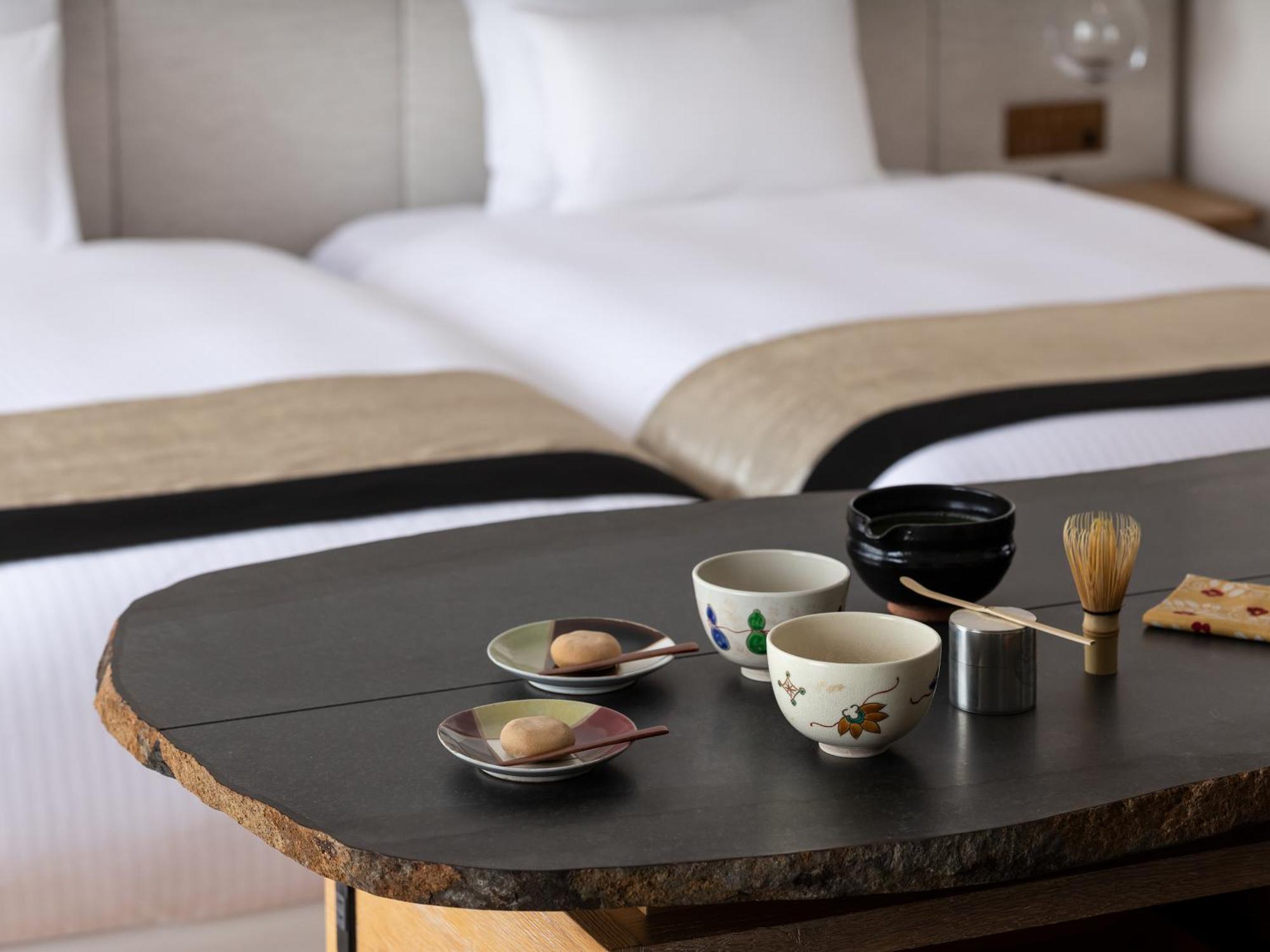 Hotel The Celestine Kyoto Gion Екстер'єр фото A tea set