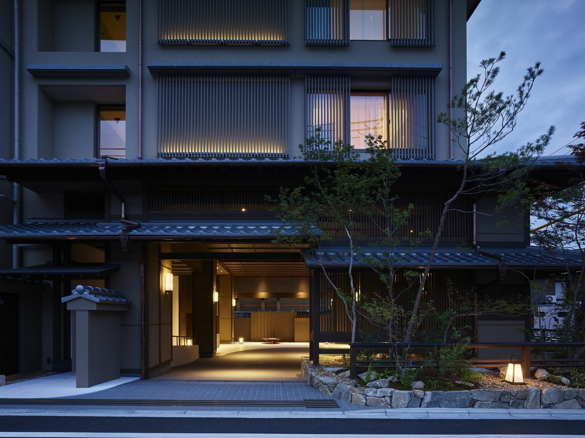 Hotel The Celestine Kyoto Gion Екстер'єр фото Entrance of the hotel