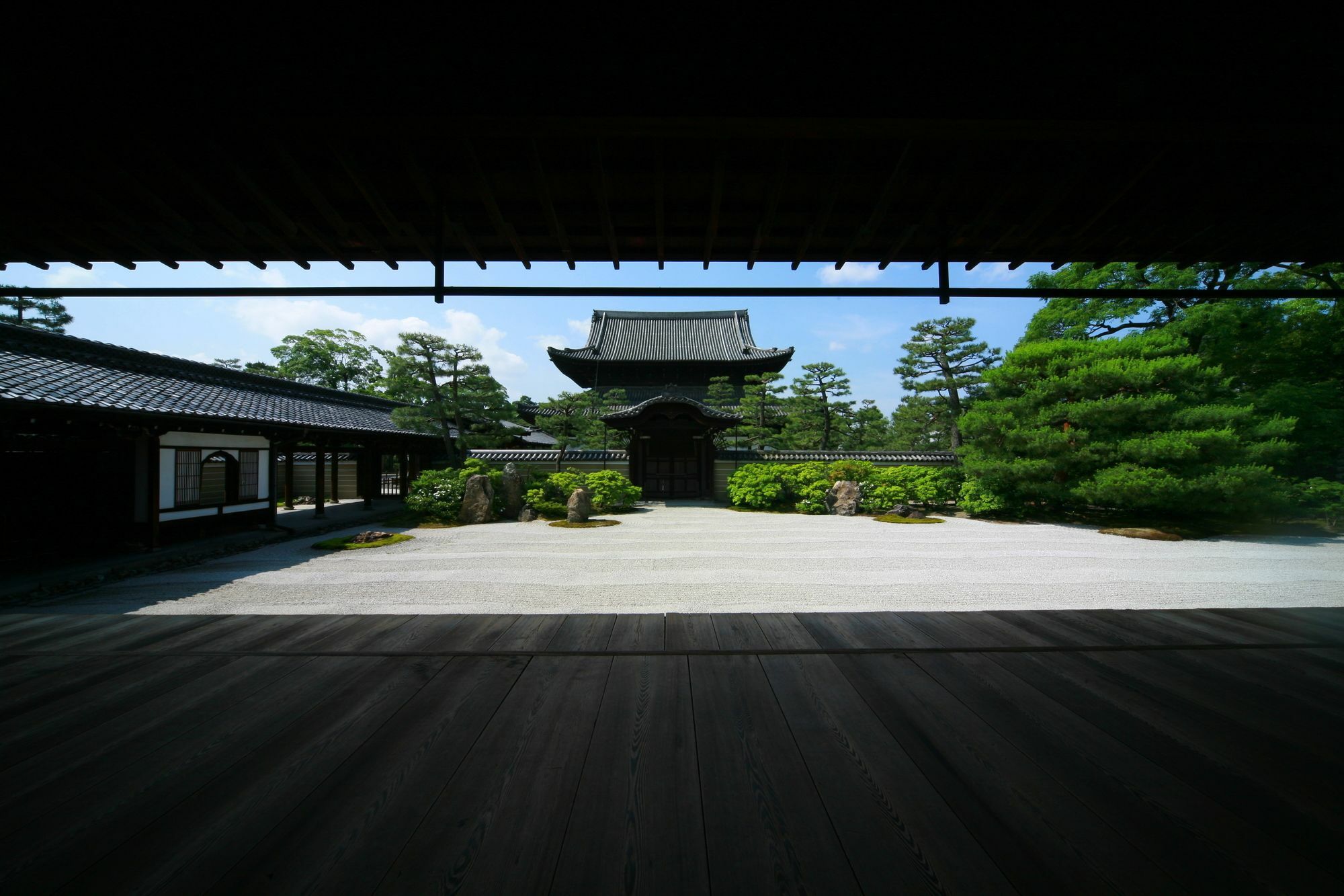 Hotel The Celestine Kyoto Gion Екстер'єр фото The temple's main gate